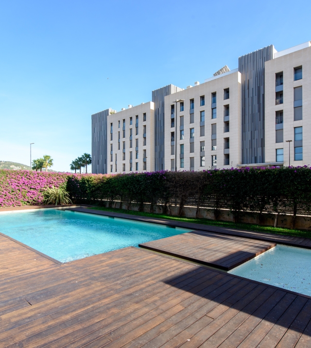 Resa Estates Ibiza te koop penthouse Marina botafoch for sale Ibiza pool 2.jpg